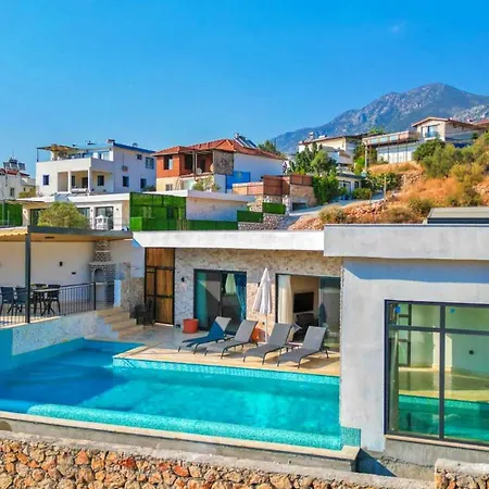 Willa With Private Outdoor And Indoor Pool